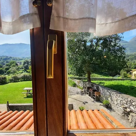 2 - Jardin Con Barbacoa Y Chimenea