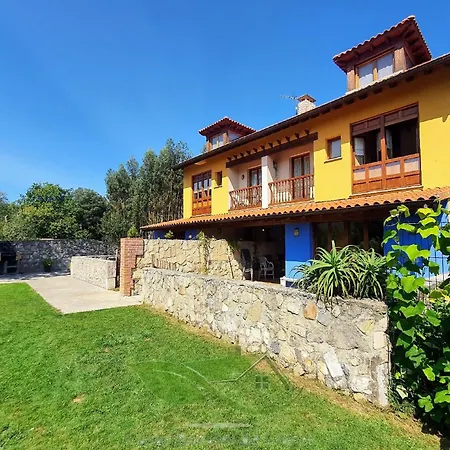 2 - Jardin Con Barbacoa Y Chimenea