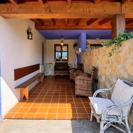 2 – Jardín Con Barbacoa Y Chimenea *